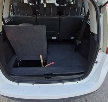 Белый Рено Сценик, объемом двигателя 1.5 л и пробегом 150 тыс. км за 8700 $, фото 11 на Automoto.ua