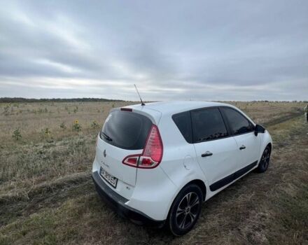 Рено Сценик 2010 в Кропивницком (Кировограде) на Automoto.ua Белый Рено Сценик, объемом двигателя 1.5 л и пробегом 280 тыс. км за 6400 $, фото 17 на Automoto.ua