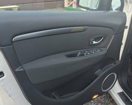 Білий Рено Сценік, об'ємом двигуна 2 л та пробігом 237 тис. км за 7500 $, фото 22 на Automoto.ua