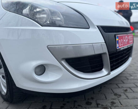 Білий Рено Сценік, об'ємом двигуна 1.6 л та пробігом 165 тис. км за 8200 $, фото 71 на Automoto.ua