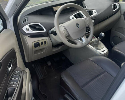 Рено Сценик 2010 в Луцке на Automoto.ua Белый Рено Сценик, объемом двигателя 1.5 л и пробегом 218 тыс. км за 7500 $, фото 12 на Automoto.ua