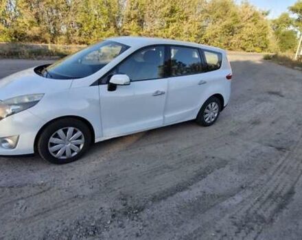 Белый Рено Сценик, объемом двигателя 1.5 л и пробегом 150 тыс. км за 8700 $, фото 12 на Automoto.ua