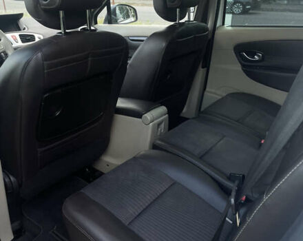 Рено Сценик 2010 в Луцке на Automoto.ua Белый Рено Сценик, объемом двигателя 1.5 л и пробегом 218 тыс. км за 7500 $, фото 17 на Automoto.ua