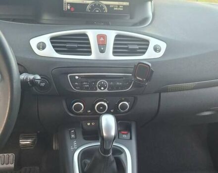 Білий Рено Сценік, об'ємом двигуна 2 л та пробігом 237 тис. км за 7500 $, фото 28 на Automoto.ua