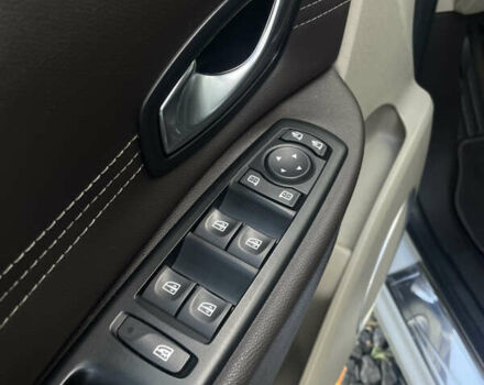 Рено Сценик 2010 в Луцке на Automoto.ua Белый Рено Сценик, объемом двигателя 1.5 л и пробегом 218 тыс. км за 7500 $, фото 13 на Automoto.ua