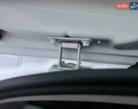 Білий Рено Сценік, об'ємом двигуна 1.6 л та пробігом 165 тис. км за 8200 $, фото 52 на Automoto.ua