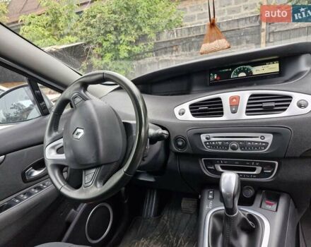 Белый Рено Сценик, объемом двигателя 1.5 л и пробегом 150 тыс. км за 8700 $, фото 9 на Automoto.ua