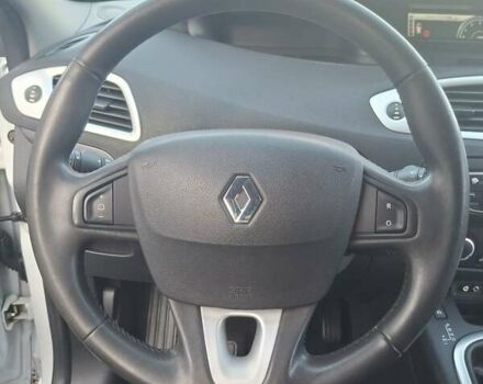 Білий Рено Сценік, об'ємом двигуна 2 л та пробігом 237 тис. км за 7500 $, фото 25 на Automoto.ua