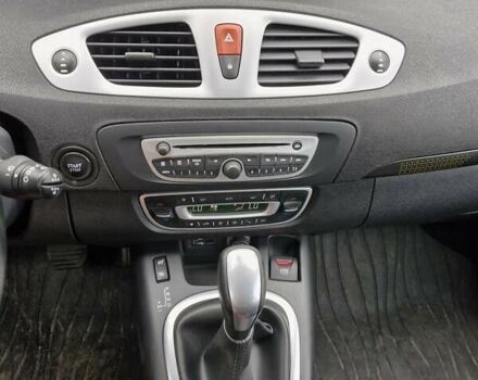 Белый Рено Сценик, объемом двигателя 1.5 л и пробегом 150 тыс. км за 8700 $, фото 2 на Automoto.ua