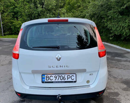 Рено Сценик 2010 в Львове на Automoto.ua Белый Рено Сценик, объемом двигателя 1.46 л и пробегом 230 тыс. км за 8800 $, фото 6 на Automoto.ua