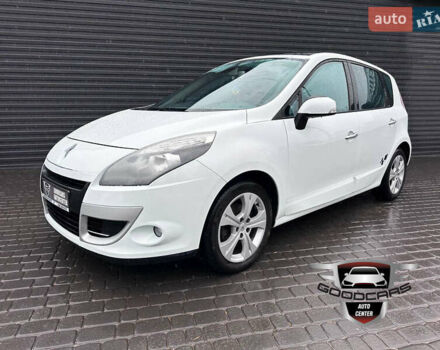 Белый Рено Сценик, объемом двигателя 1.4 л и пробегом 203 тыс. км за 7700 $, фото 2 на Automoto.ua