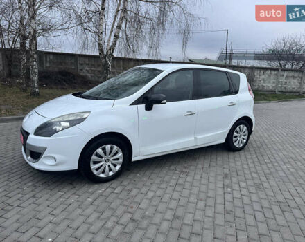 Білий Рено Сценік, об'ємом двигуна 1.6 л та пробігом 165 тис. км за 8200 $, фото 3 на Automoto.ua