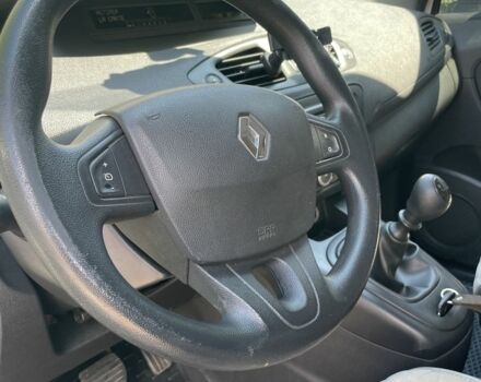 Рено Сценик 2010 в Кропивницком (Кировограде) на Automoto.ua Белый Рено Сценик, объемом двигателя 1.5 л и пробегом 280 тыс. км за 6400 $, фото 6 на Automoto.ua