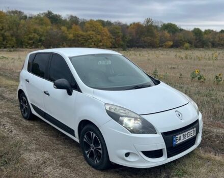 Рено Сценик 2010 в Кропивницком (Кировограде) на Automoto.ua Белый Рено Сценик, объемом двигателя 1.5 л и пробегом 280 тыс. км за 6400 $, фото 2 на Automoto.ua