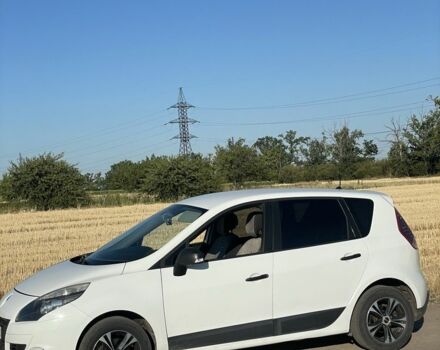 Рено Сценик 2010 в Кропивницком (Кировограде) на Automoto.ua Белый Рено Сценик, объемом двигателя 1.5 л и пробегом 280 тыс. км за 6400 $, фото 4 на Automoto.ua