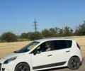 Рено Сценик 2010 в Кропивницком (Кировограде) на Automoto.ua Белый Рено Сценик, объемом двигателя 1.5 л и пробегом 280 тыс. км за 6400 $, фото 4 на Automoto.ua