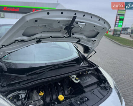 Білий Рено Сценік, об'ємом двигуна 1.6 л та пробігом 165 тис. км за 8200 $, фото 60 на Automoto.ua