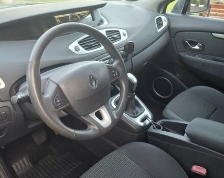 Білий Рено Сценік, об'ємом двигуна 2 л та пробігом 237 тис. км за 7500 $, фото 35 на Automoto.ua