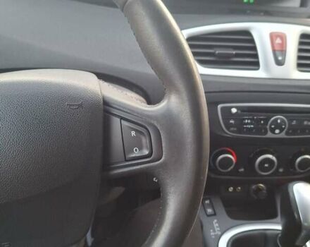 Білий Рено Сценік, об'ємом двигуна 2 л та пробігом 237 тис. км за 7500 $, фото 54 на Automoto.ua