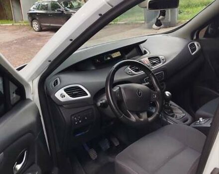 Білий Рено Сценік, об'ємом двигуна 1.46 л та пробігом 303 тис. км за 5850 $, фото 9 на Automoto.ua