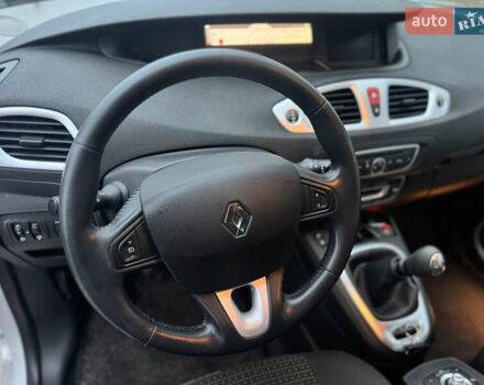 Білий Рено Сценік, об'ємом двигуна 1.6 л та пробігом 165 тис. км за 8200 $, фото 74 на Automoto.ua