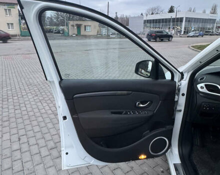 Білий Рено Сценік, об'ємом двигуна 1.6 л та пробігом 165 тис. км за 8200 $, фото 28 на Automoto.ua