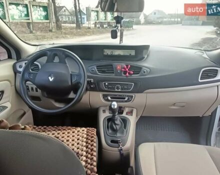 Білий Рено Сценік, об'ємом двигуна 1.46 л та пробігом 225 тис. км за 6500 $, фото 2 на Automoto.ua