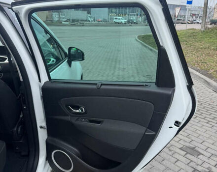 Білий Рено Сценік, об'ємом двигуна 1.6 л та пробігом 165 тис. км за 8200 $, фото 41 на Automoto.ua