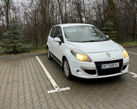 Белый Рено Сценик, объемом двигателя 1.46 л и пробегом 294 тыс. км за 6890 $, фото 3 на Automoto.ua