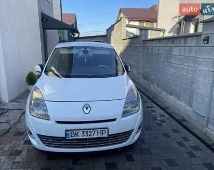 Білий Рено Сценік, об'ємом двигуна 1.87 л та пробігом 302 тис. км за 7700 $, фото 1 на Automoto.ua