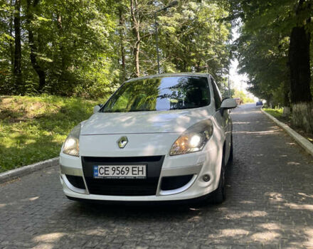 Белый Рено Сценик, объемом двигателя 1.5 л и пробегом 171 тыс. км за 7600 $, фото 5 на Automoto.ua
