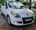 Белый Рено Сценик, объемом двигателя 1.46 л и пробегом 303 тыс. км за 5850 $, фото 1 на Automoto.ua