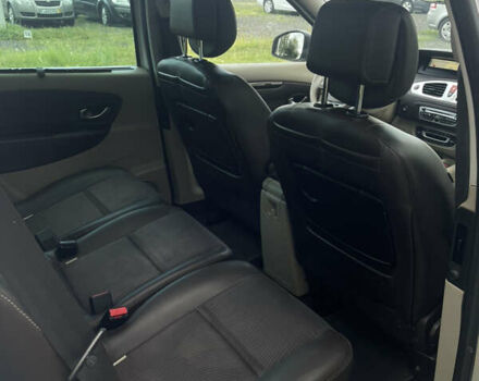 Рено Сценик 2010 в Луцке на Automoto.ua Белый Рено Сценик, объемом двигателя 1.5 л и пробегом 218 тыс. км за 7500 $, фото 24 на Automoto.ua