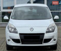 Белый Рено Сценик, объемом двигателя 1.5 л и пробегом 179 тыс. км за 7800 $, фото 2 на Automoto.ua