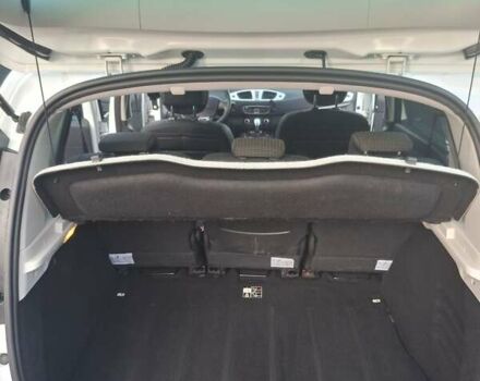 Білий Рено Сценік, об'ємом двигуна 2 л та пробігом 237 тис. км за 7500 $, фото 29 на Automoto.ua