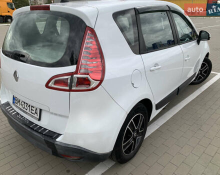 Белый Рено Сценик, объемом двигателя 1.46 л и пробегом 250 тыс. км за 4700 $, фото 3 на Automoto.ua