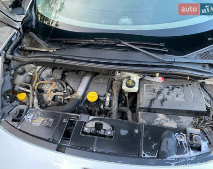 Рено Сценик 2010 в Львове на Automoto.ua Белый Рено Сценик, объемом двигателя 1.46 л и пробегом 230 тыс. км за 8800 $, фото 10 на Automoto.ua