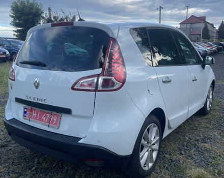 Рено Сценик 2010 в Луцке на Automoto.ua Белый Рено Сценик, объемом двигателя 1.5 л и пробегом 218 тыс. км за 7500 $, фото 6 на Automoto.ua