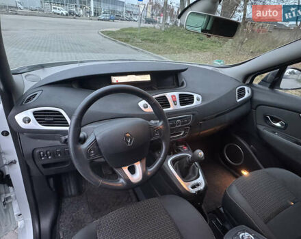 Білий Рено Сценік, об'ємом двигуна 1.6 л та пробігом 165 тис. км за 8200 $, фото 29 на Automoto.ua