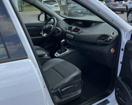 Белый Рено Сценик, объемом двигателя 1.5 л и пробегом 219 тыс. км за 8900 $, фото 15 на Automoto.ua