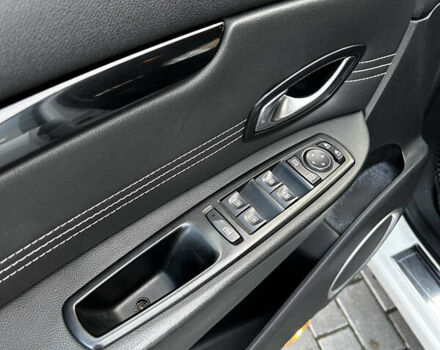 Білий Рено Сценік, об'ємом двигуна 1.5 л та пробігом 280 тис. км за 6500 $, фото 8 на Automoto.ua