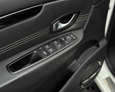 Білий Рено Сценік, об'ємом двигуна 1.9 л та пробігом 242 тис. км за 6940 $, фото 20 на Automoto.ua