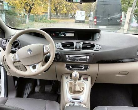 Белый Рено Сценик, объемом двигателя 1.6 л и пробегом 228 тыс. км за 7199 $, фото 18 на Automoto.ua