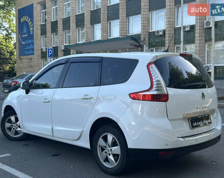Белый Рено Сценик, объемом двигателя 1.46 л и пробегом 222 тыс. км за 7200 $, фото 7 на Automoto.ua