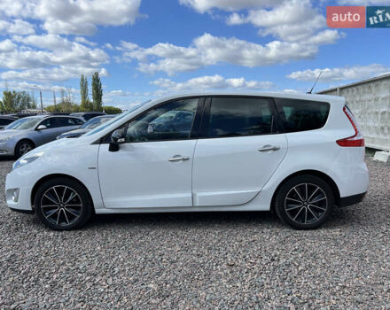 Белый Рено Сценик, объемом двигателя 1.5 л и пробегом 219 тыс. км за 8900 $, фото 8 на Automoto.ua