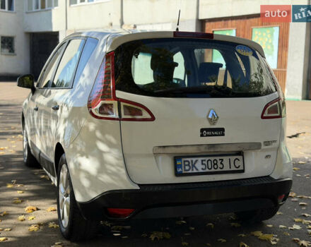 Белый Рено Сценик, объемом двигателя 1.46 л и пробегом 220 тыс. км за 5600 $, фото 20 на Automoto.ua