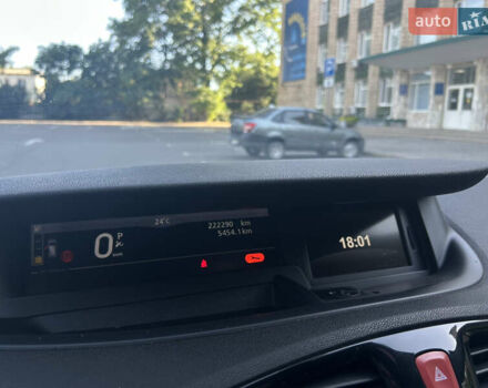Белый Рено Сценик, объемом двигателя 1.46 л и пробегом 222 тыс. км за 7200 $, фото 15 на Automoto.ua