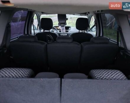 Белый Рено Сценик, объемом двигателя 1.6 л и пробегом 260 тыс. км за 7100 $, фото 13 на Automoto.ua