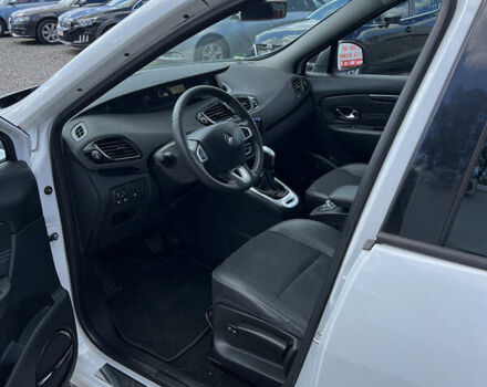 Белый Рено Сценик, объемом двигателя 1.5 л и пробегом 219 тыс. км за 8900 $, фото 10 на Automoto.ua