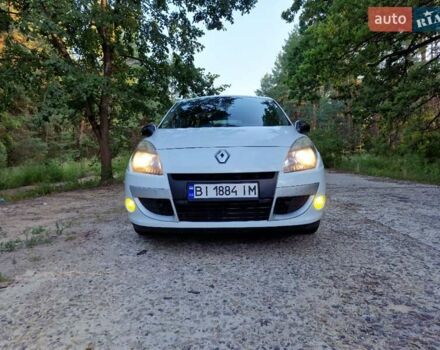Білий Рено Сценік, об'ємом двигуна 1.6 л та пробігом 303 тис. км за 8000 $, фото 15 на Automoto.ua